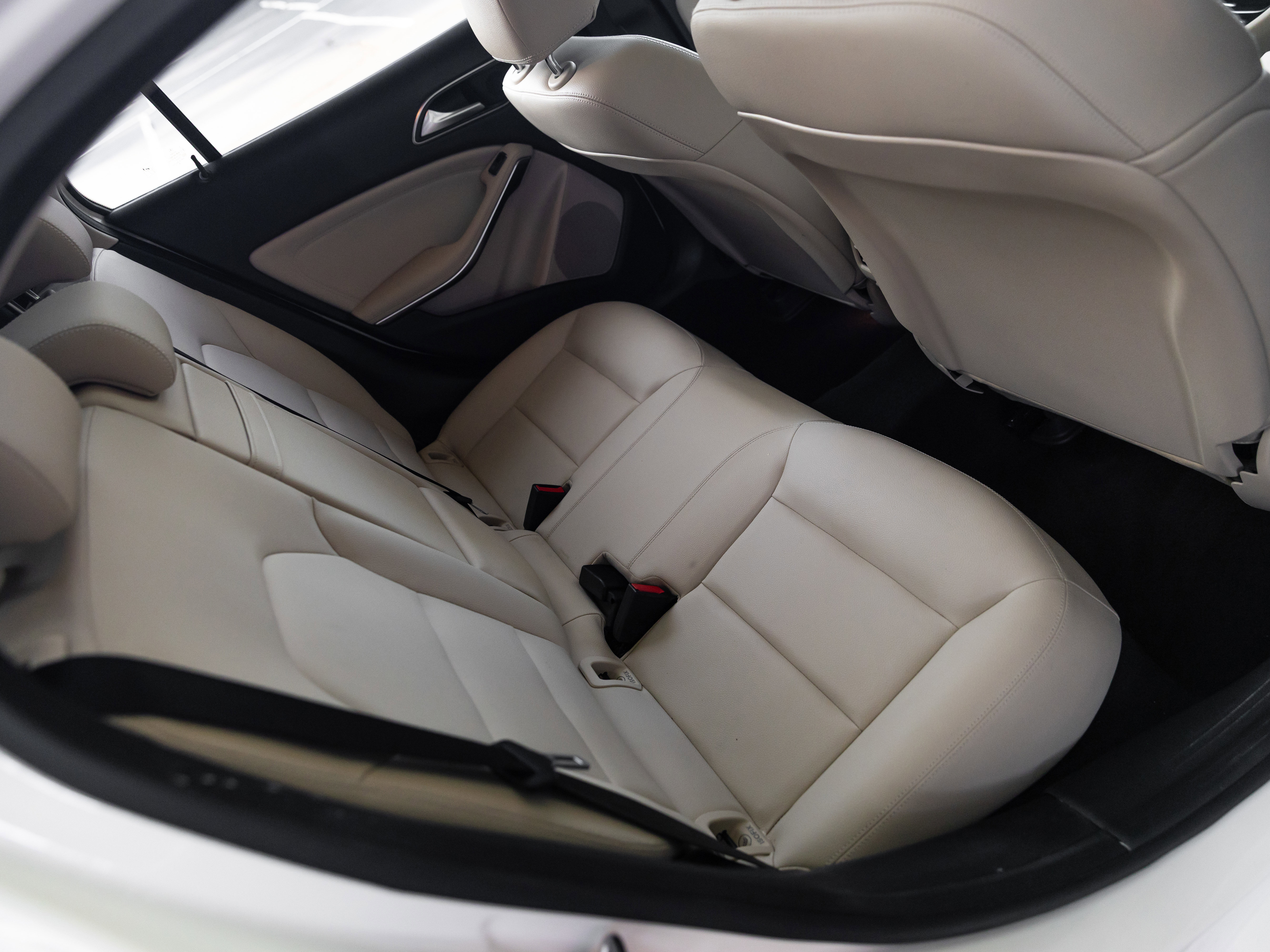 Used 2019 Mercedes-Benz GLA 250 4MATIC w/ Convenience Package image 13