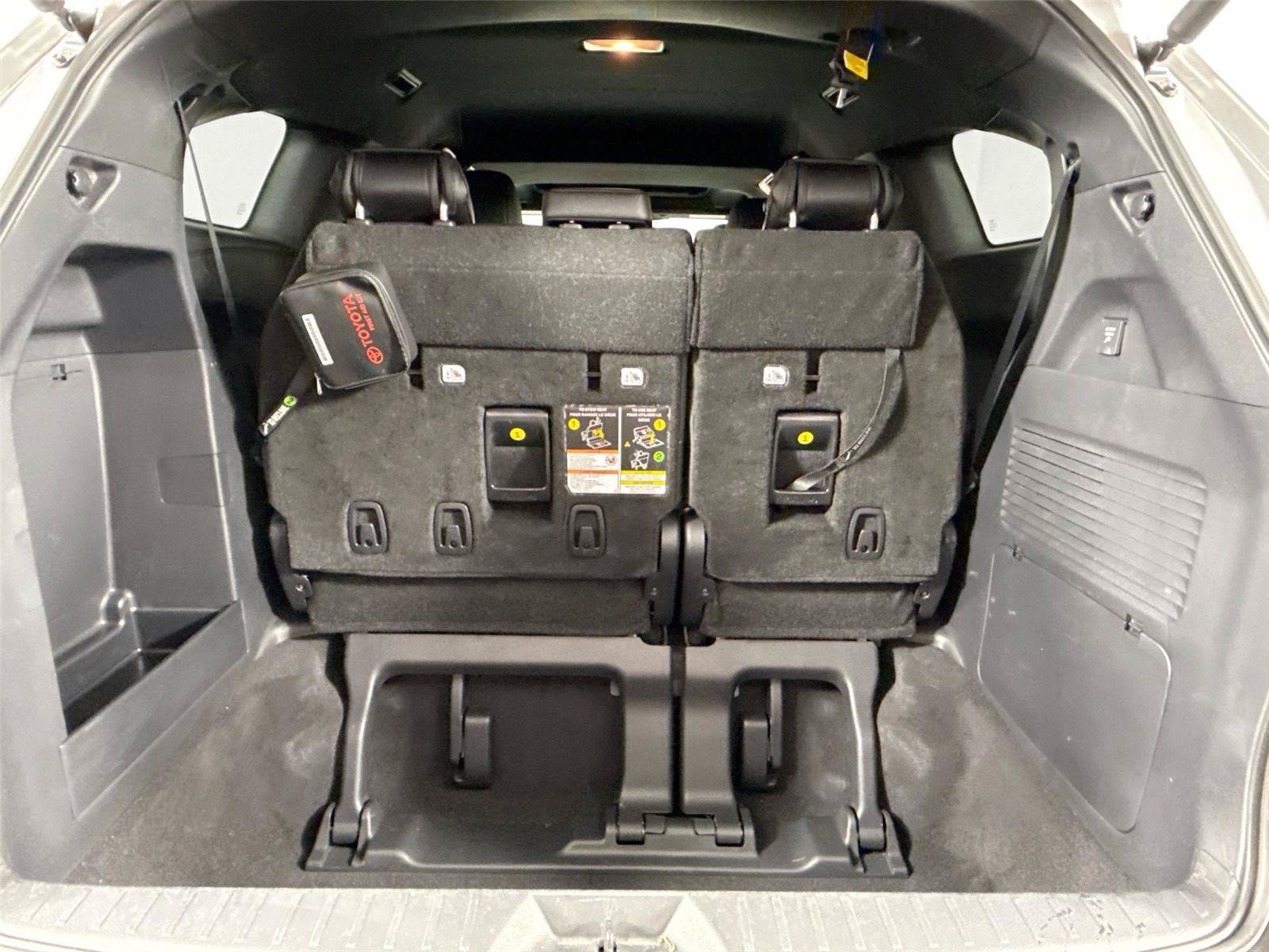 Certified 2025 Toyota Sienna XSE w/ XSE Plus Package FWD image 38