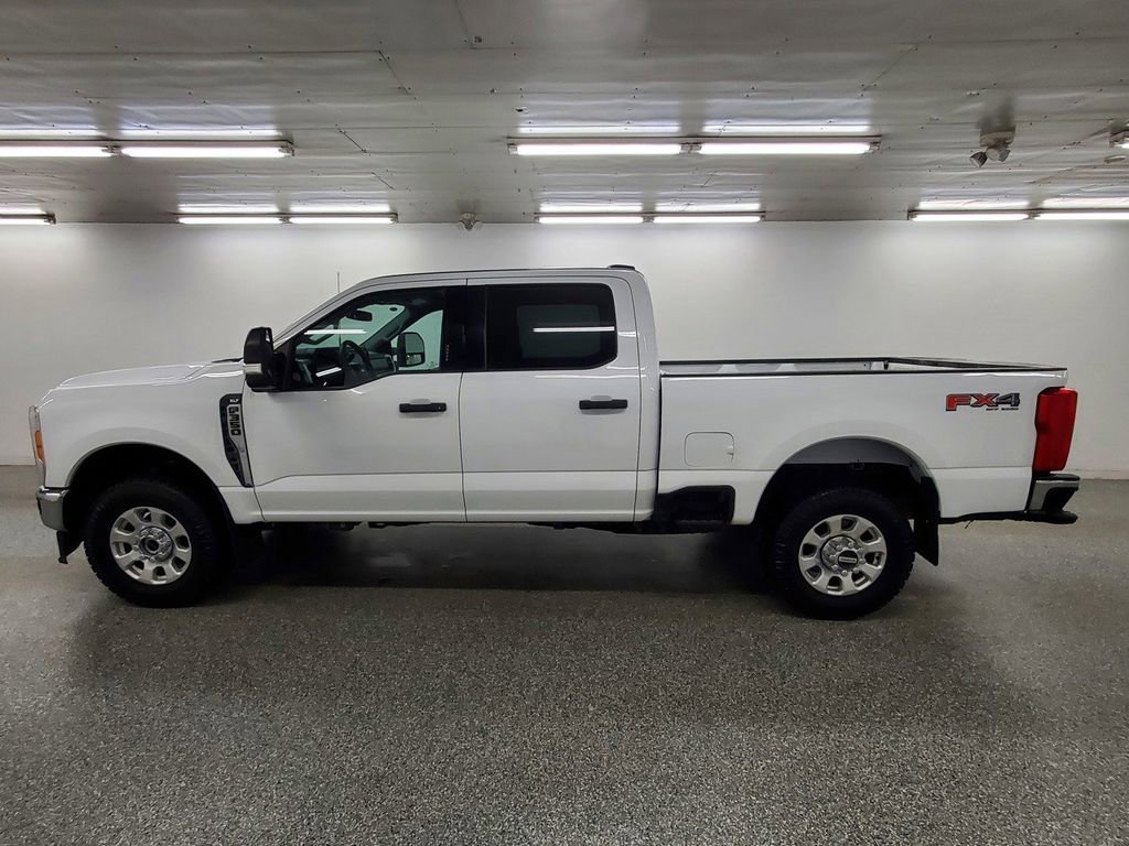Used 2023 Ford F350 XLT w/ FX4 Off-Road Package image 9