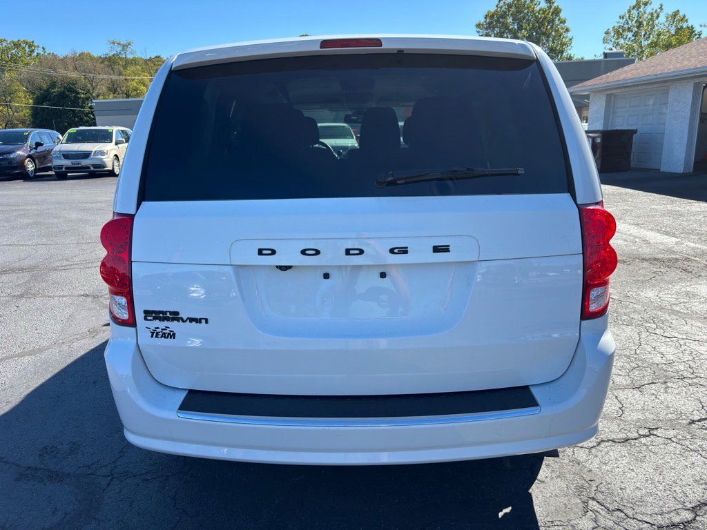 Used 2018 Dodge Grand Caravan SE image 6