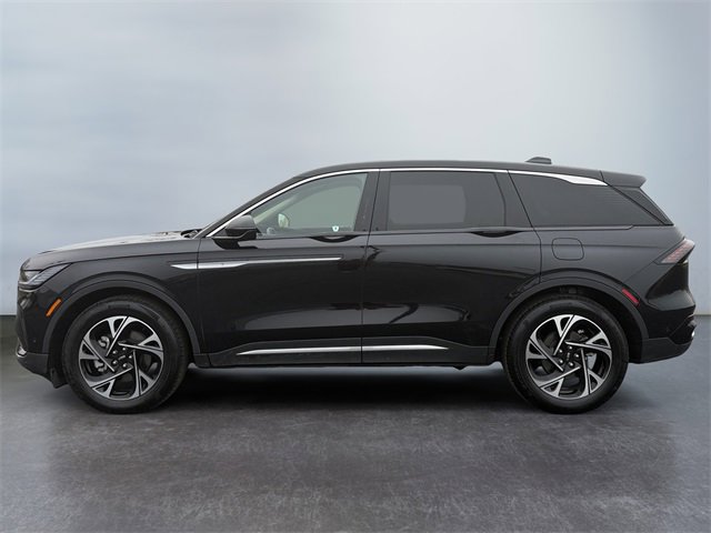 Used 2024 Lincoln Nautilus Premier w/ Equipment Group 102A image 2