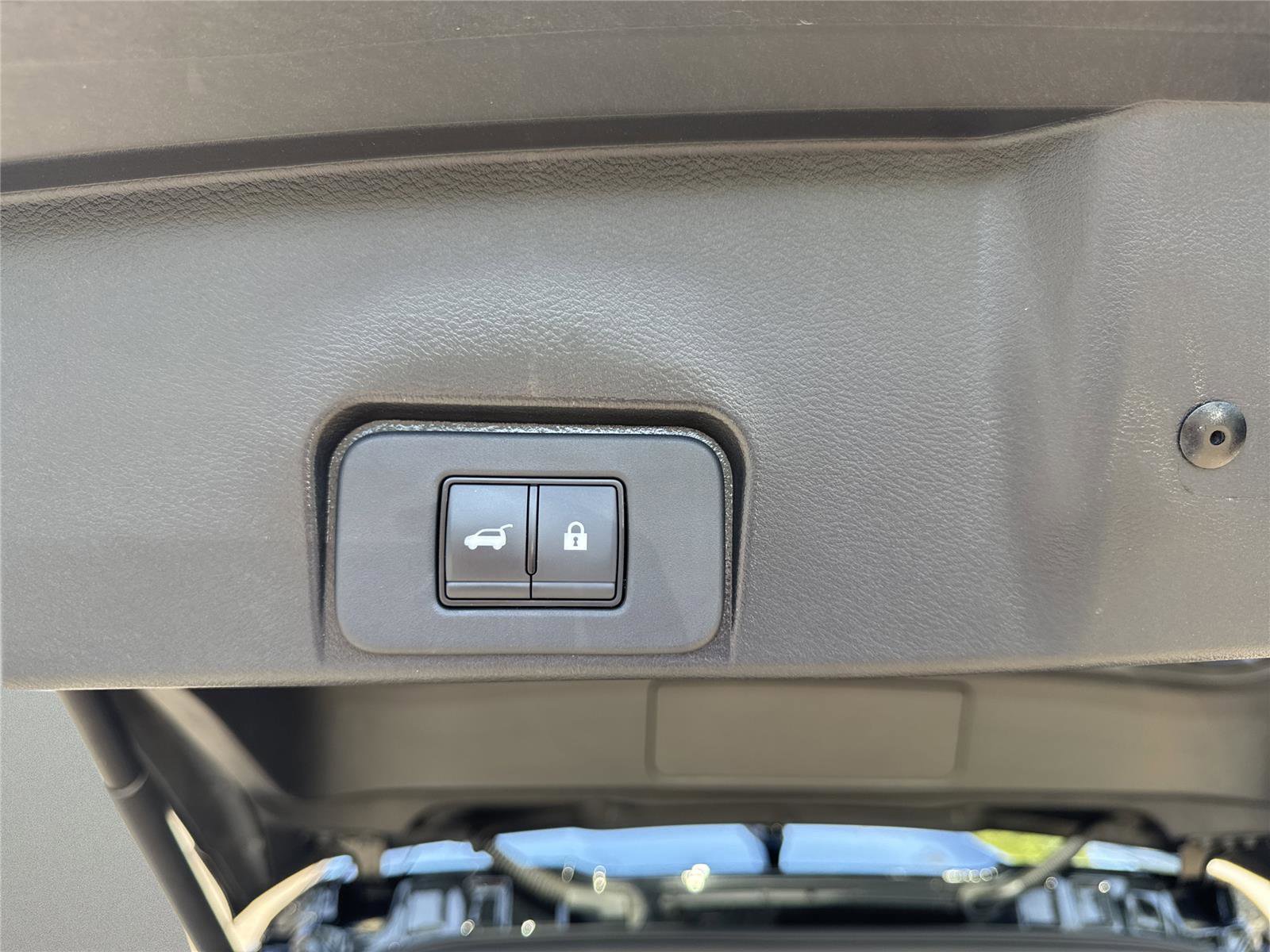 Used 2023 Nissan Rogue SL w/ SL Premium Package FWD image 34