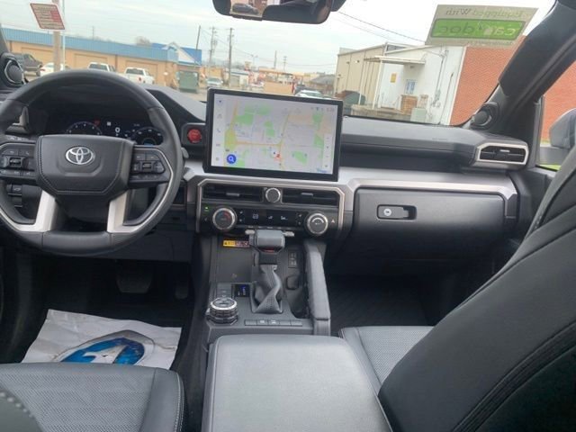Used 2025 Toyota 4Runner 4WD image 26
