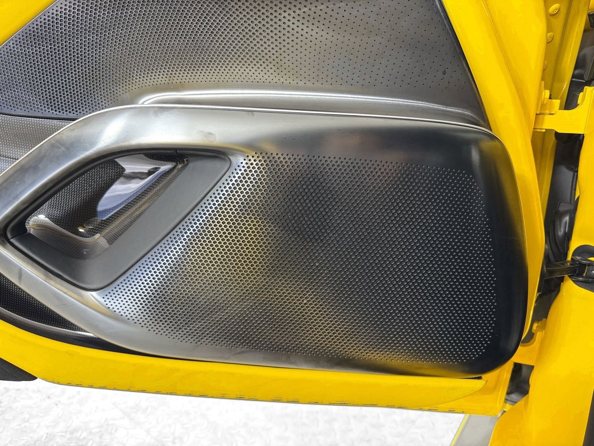 Certified 2025 Ferrari 12Cilindri image 18