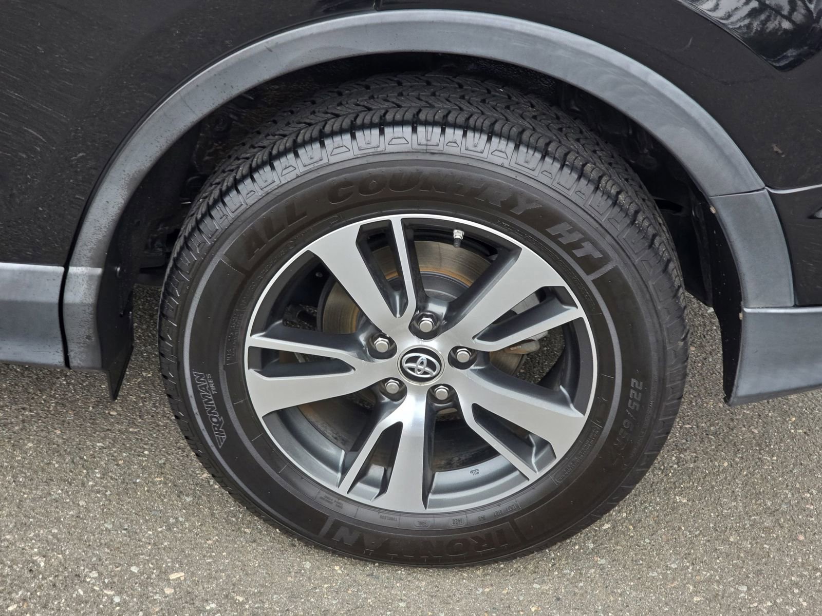 Used 2017 Toyota RAV4 XLE image 36