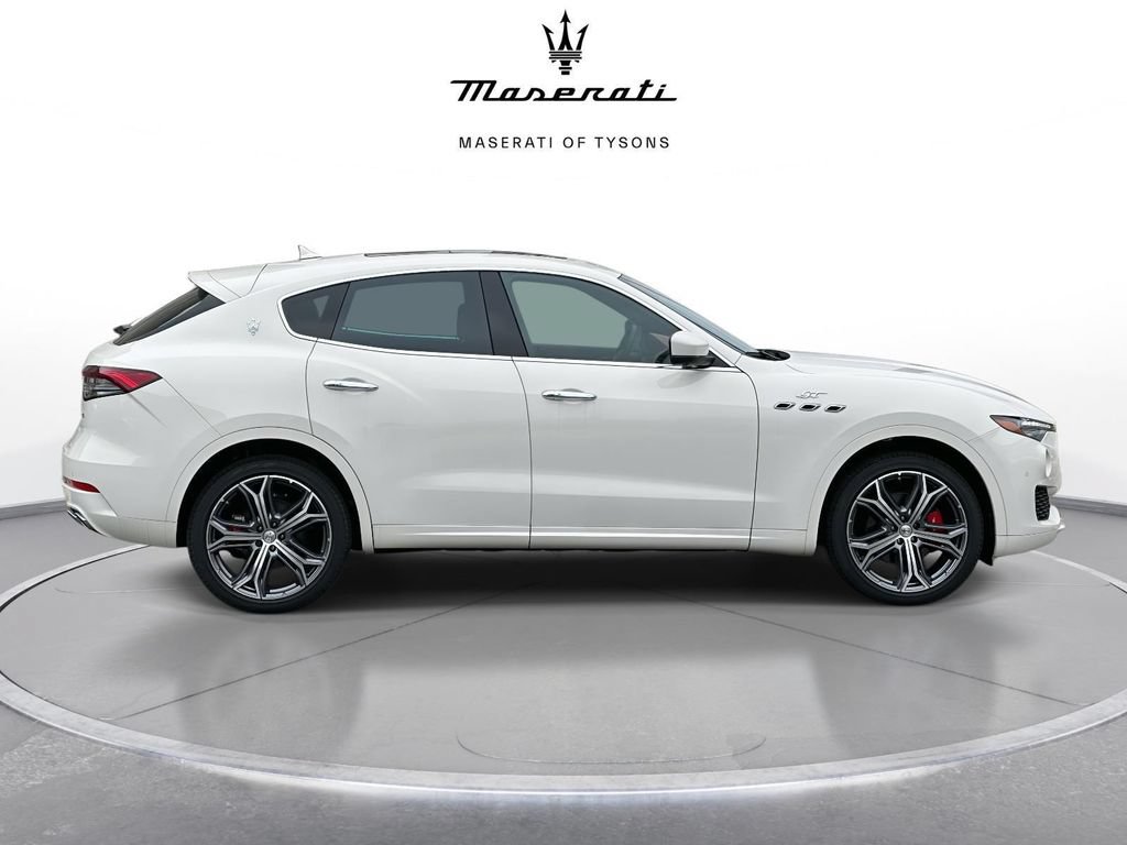 Used 2023 Maserati Levante GT AWD/4WD image 17