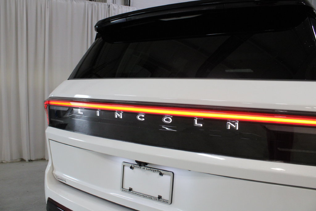 New 2027 Lincoln Navigator Black Label AWD/4WD image 29