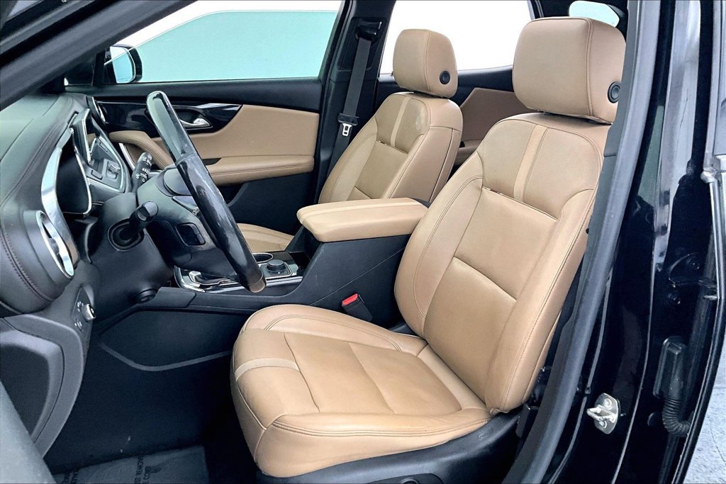 Used 2019 Chevrolet Blazer Premier w/ Sun and Wheels Package FWD image 31