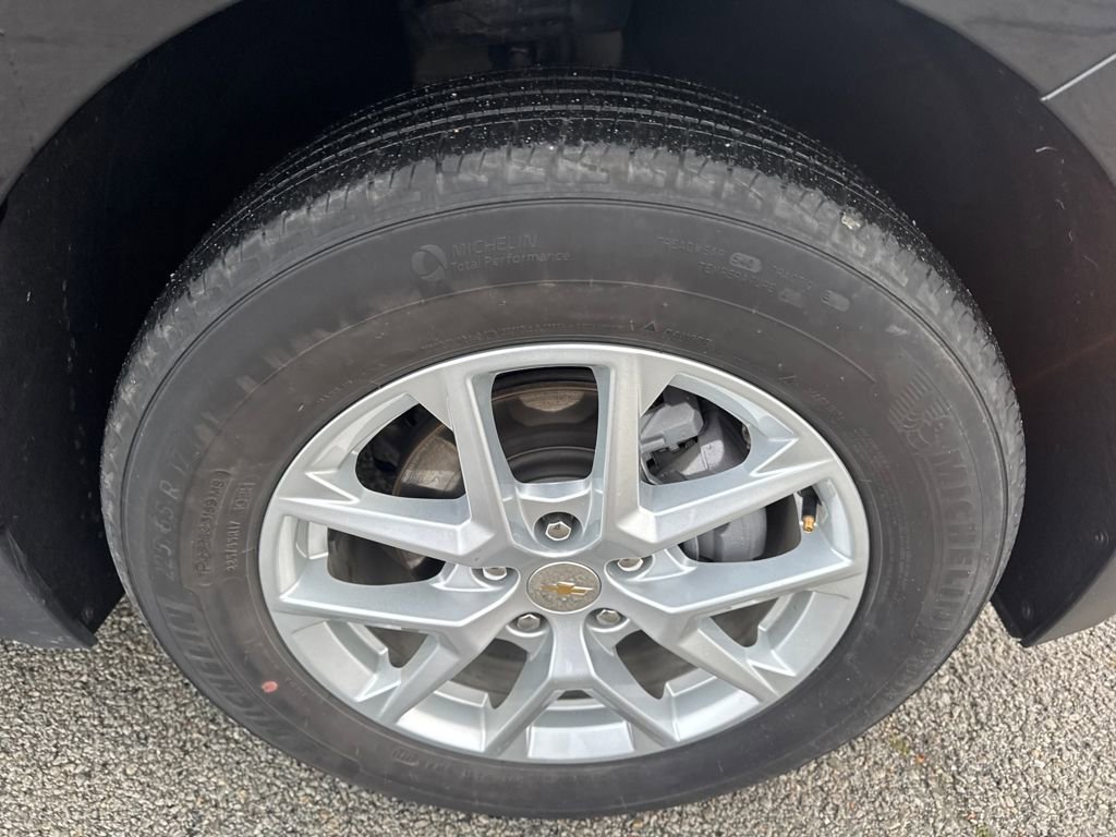 Used 2024 Chevrolet Equinox LT image 12