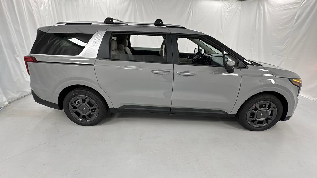 New 2026 Kia Carnival EX image 2
