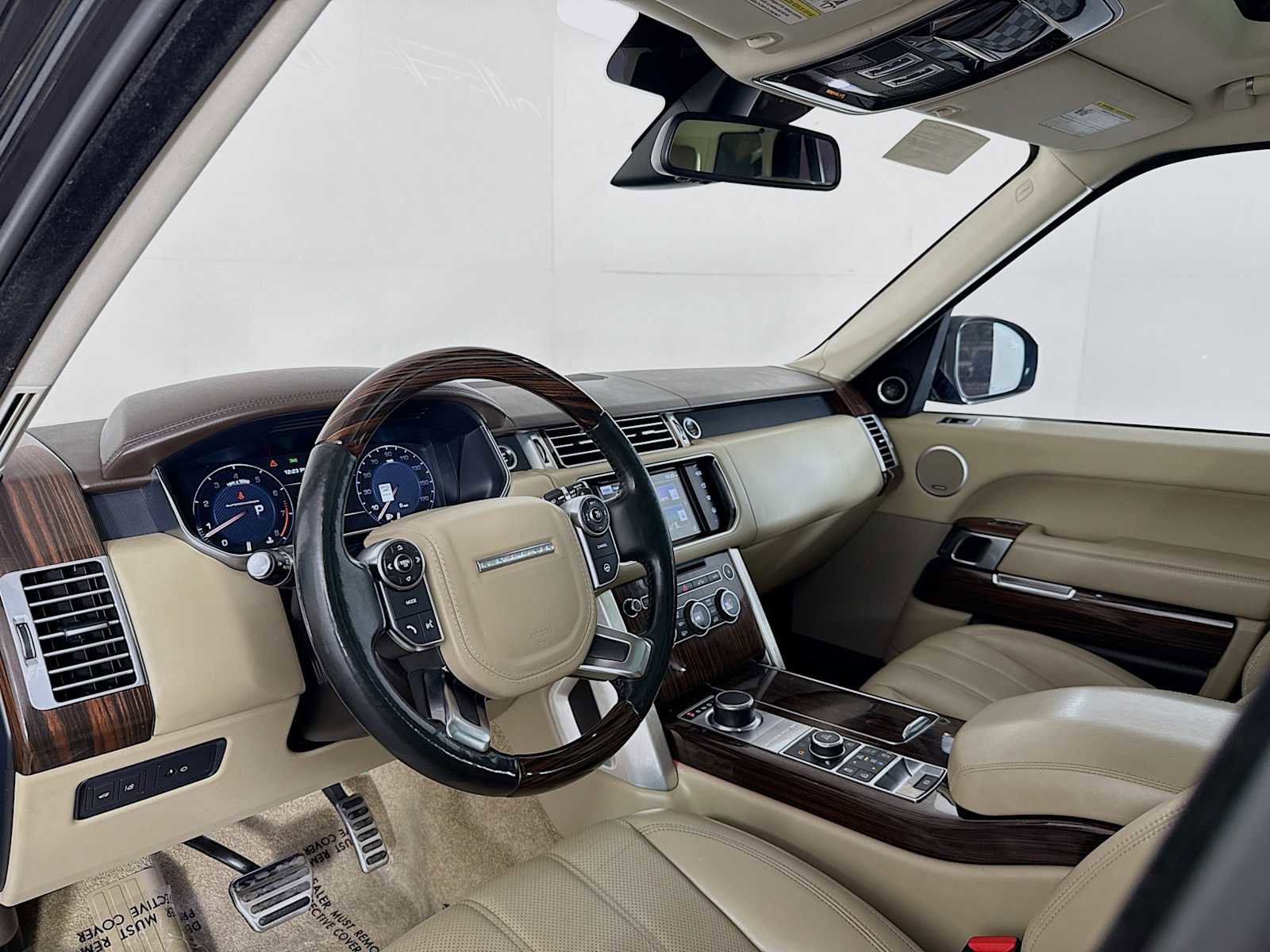 Used 2016 Land Rover Range Rover Supercharged image 9