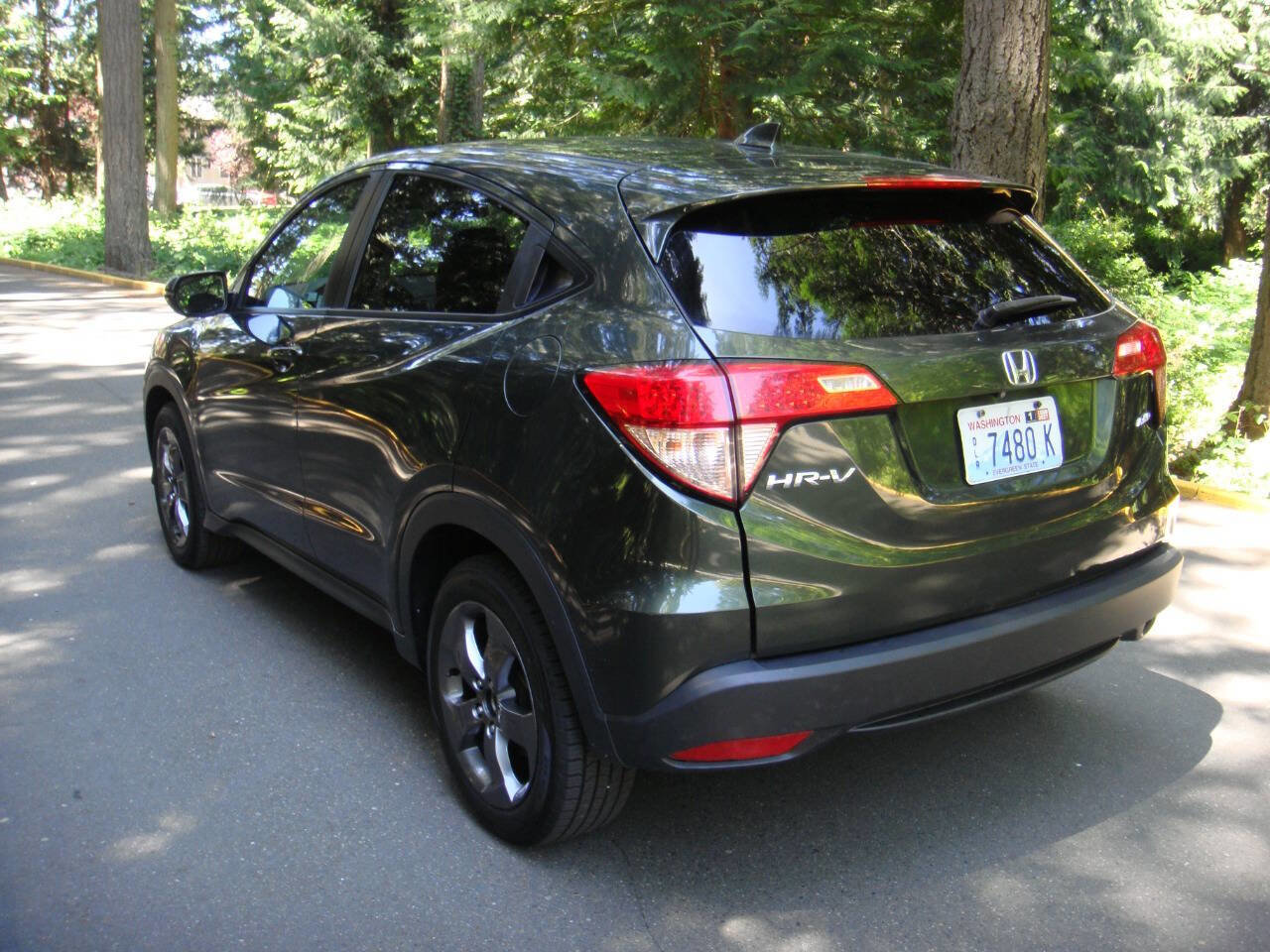 Used 2018 Honda HR-V EX image 8