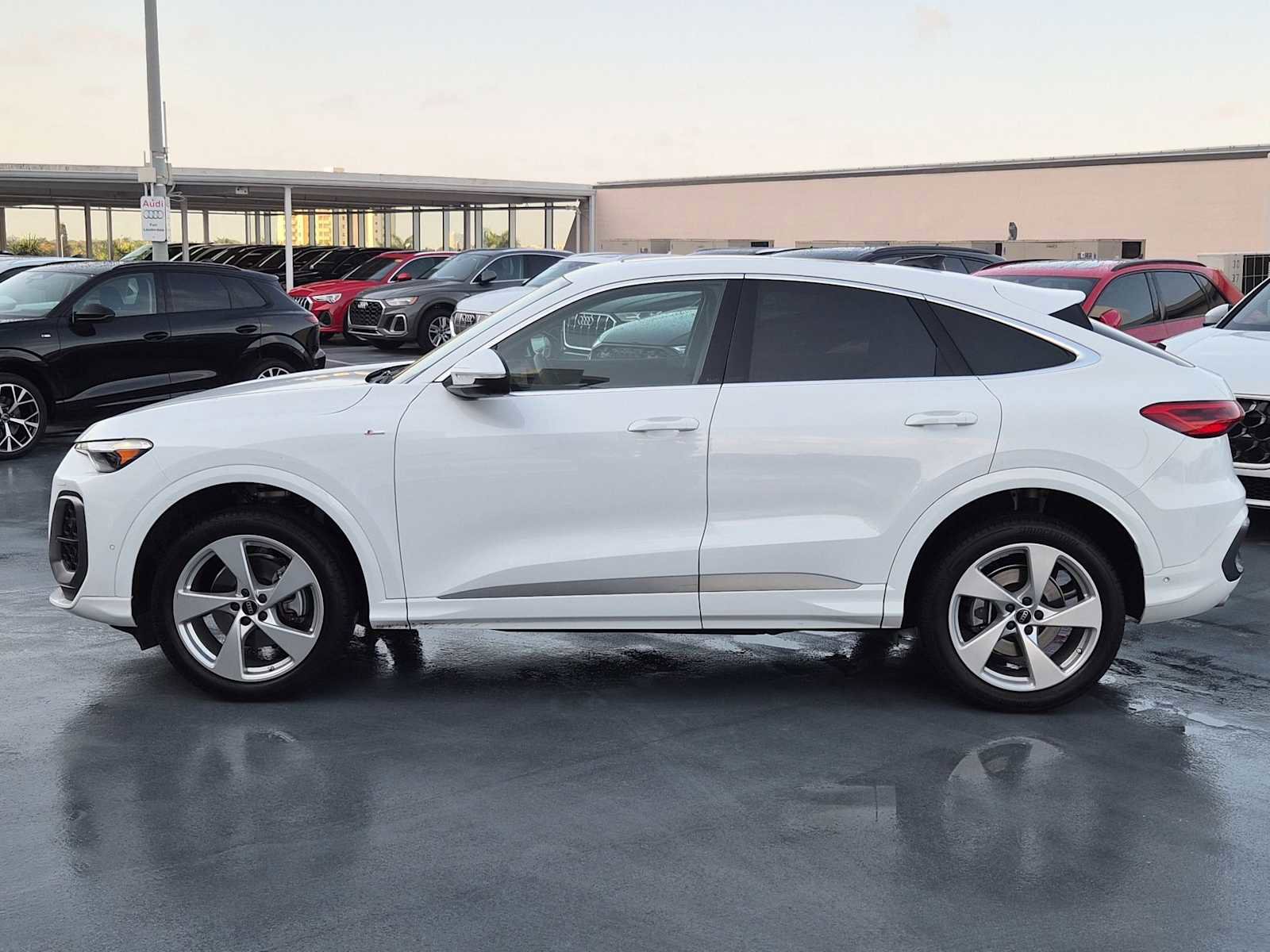 Certified 2025 Audi Q5 Premium Plus w/ Premium Plus image 3