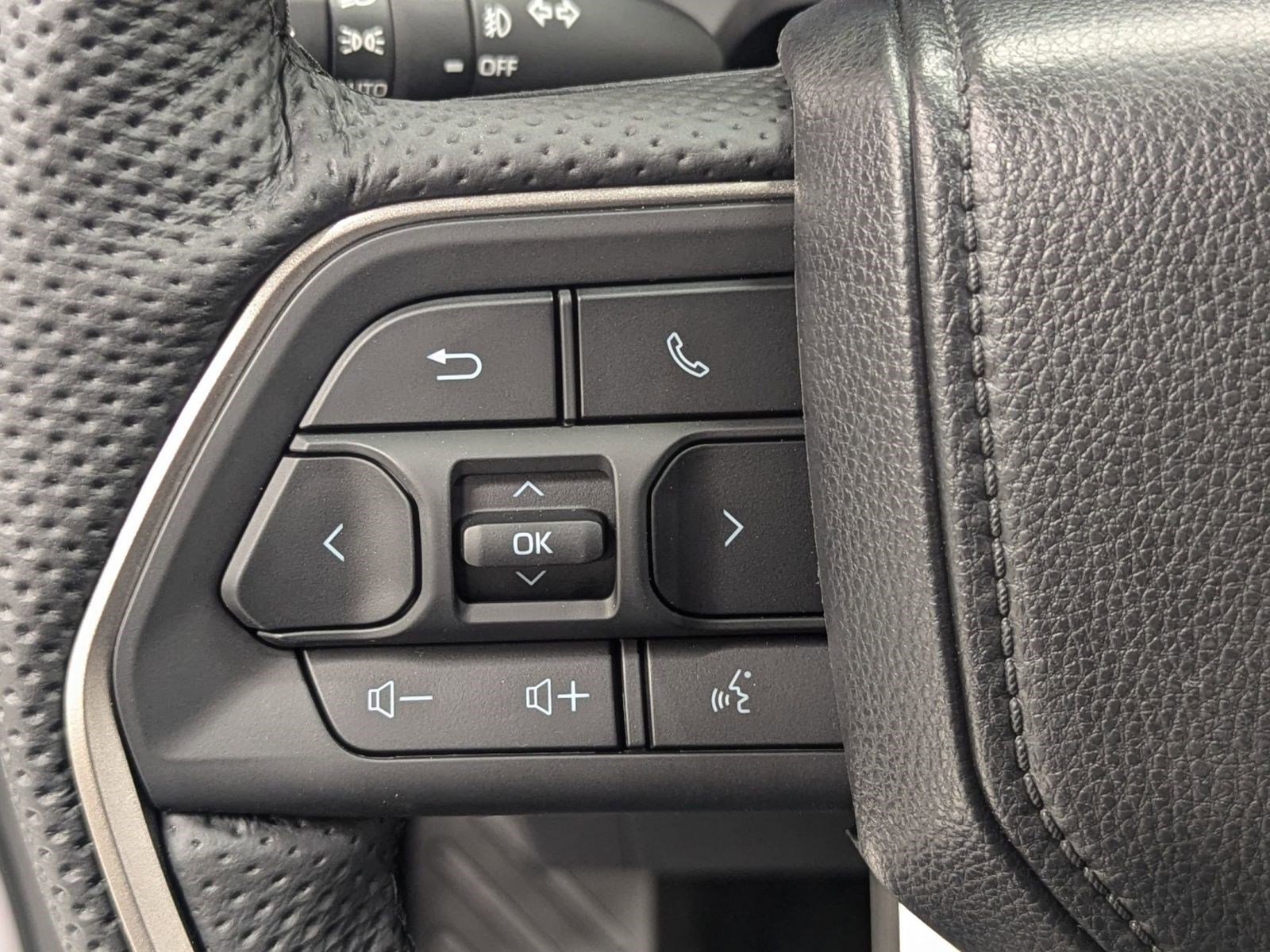 New 2025 Toyota Tacoma SR image 12