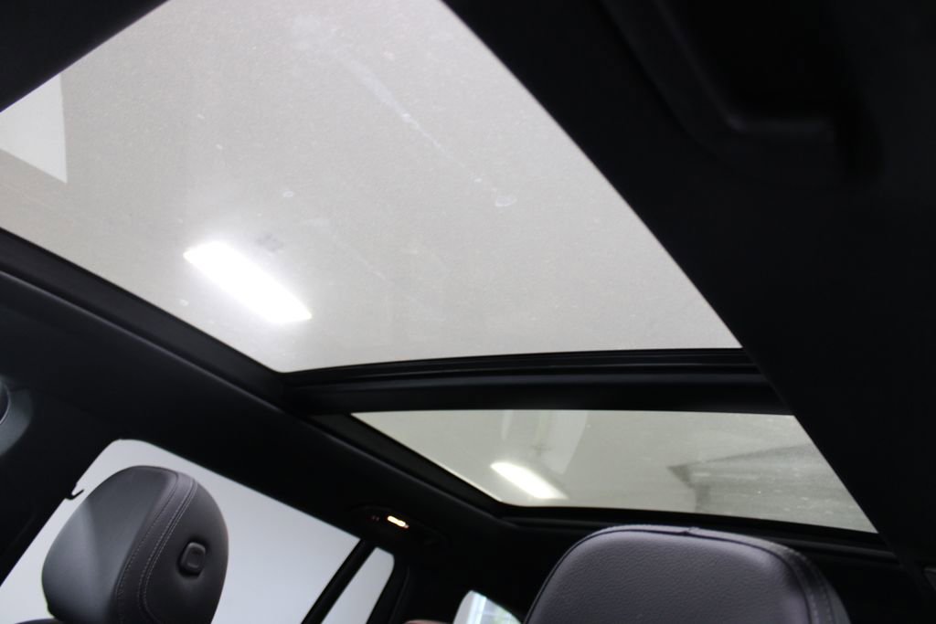 Used 2025 Mercedes-Benz GLS 450 4MATIC image 35