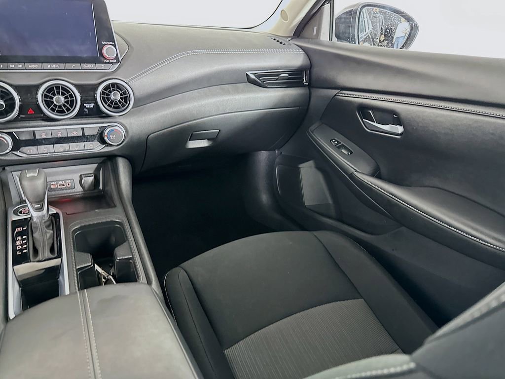 Used 2025 Nissan Sentra SV image 29