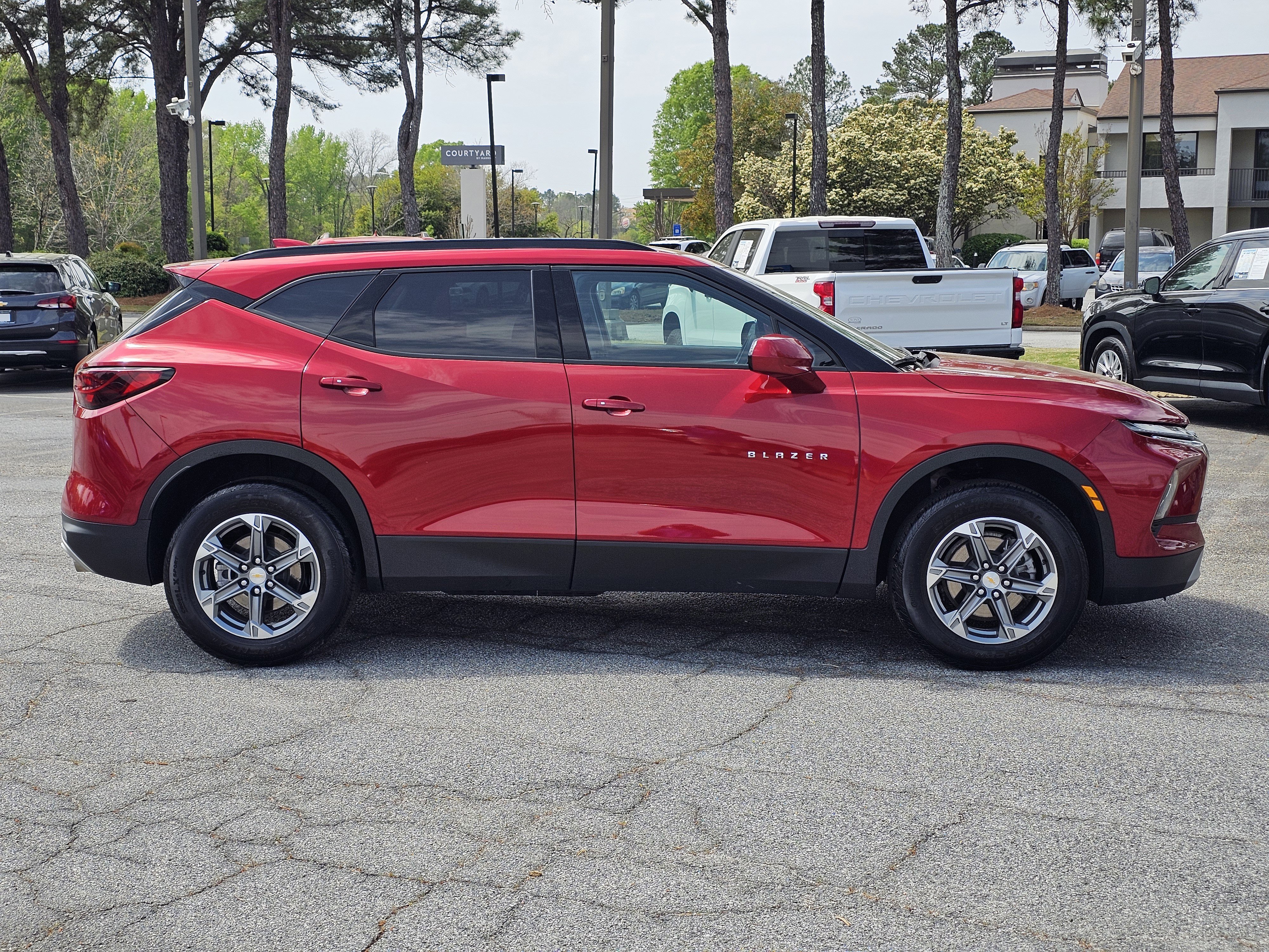 Used 2024 Chevrolet Blazer LT w/ Convenience Package image 8