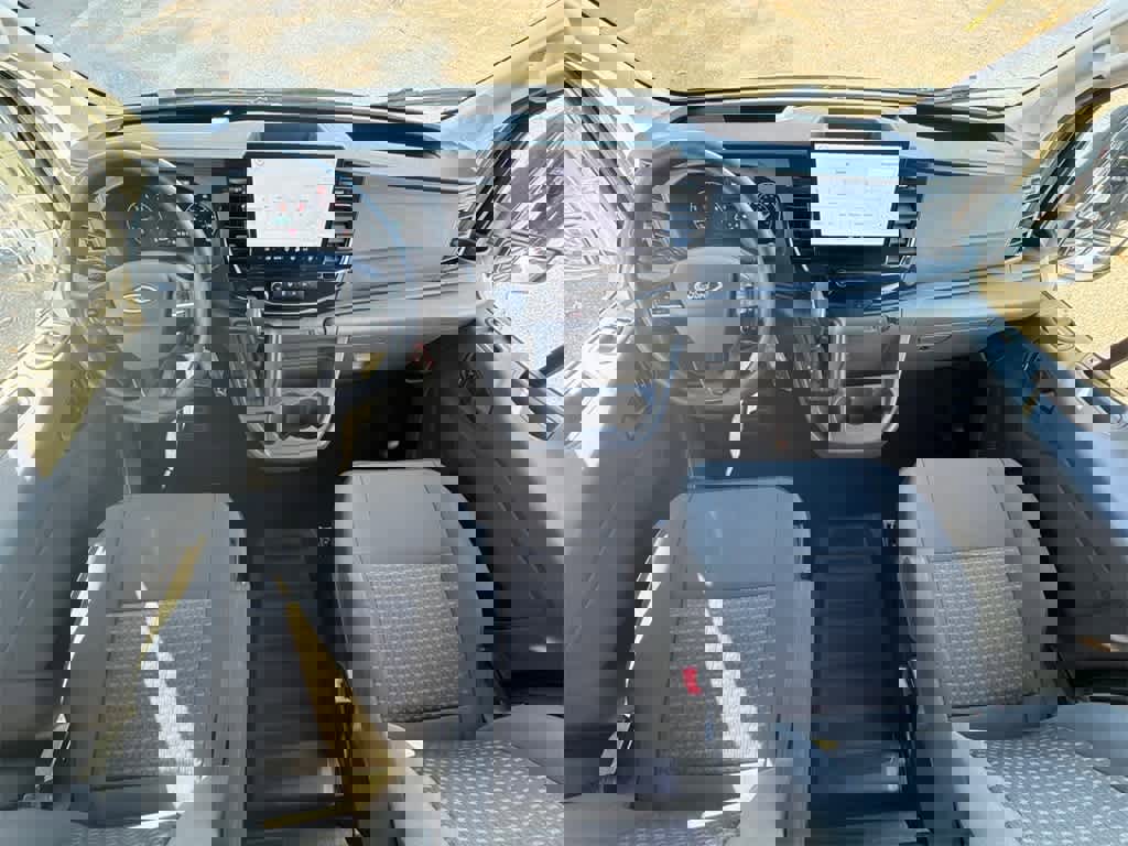 Used 2023 Ford Transit 350 XLT image 18