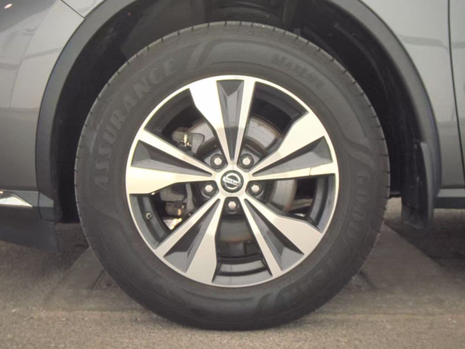 Used 2019 Nissan Murano S AWD/4WD image 13