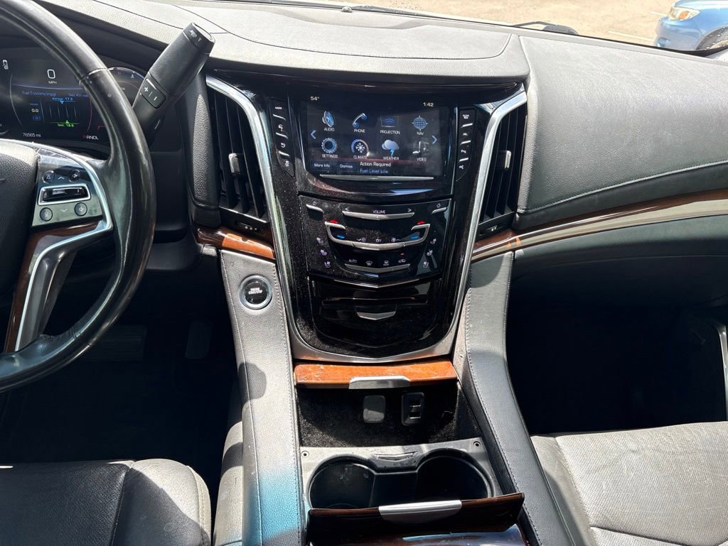 Used 2019 Cadillac Escalade Luxury AWD/4WD image 13