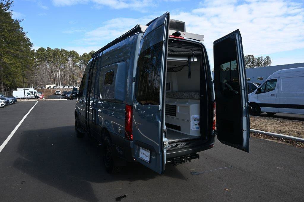 Used 2023 Mercedes-Benz Sprinter 2500 image 31