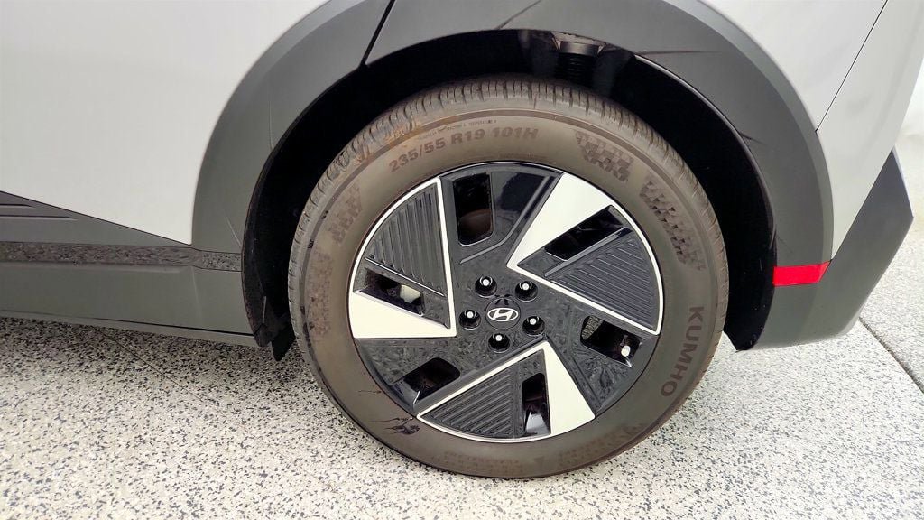 Used 2025 Hyundai Ioniq 5 SEL RWD image 9