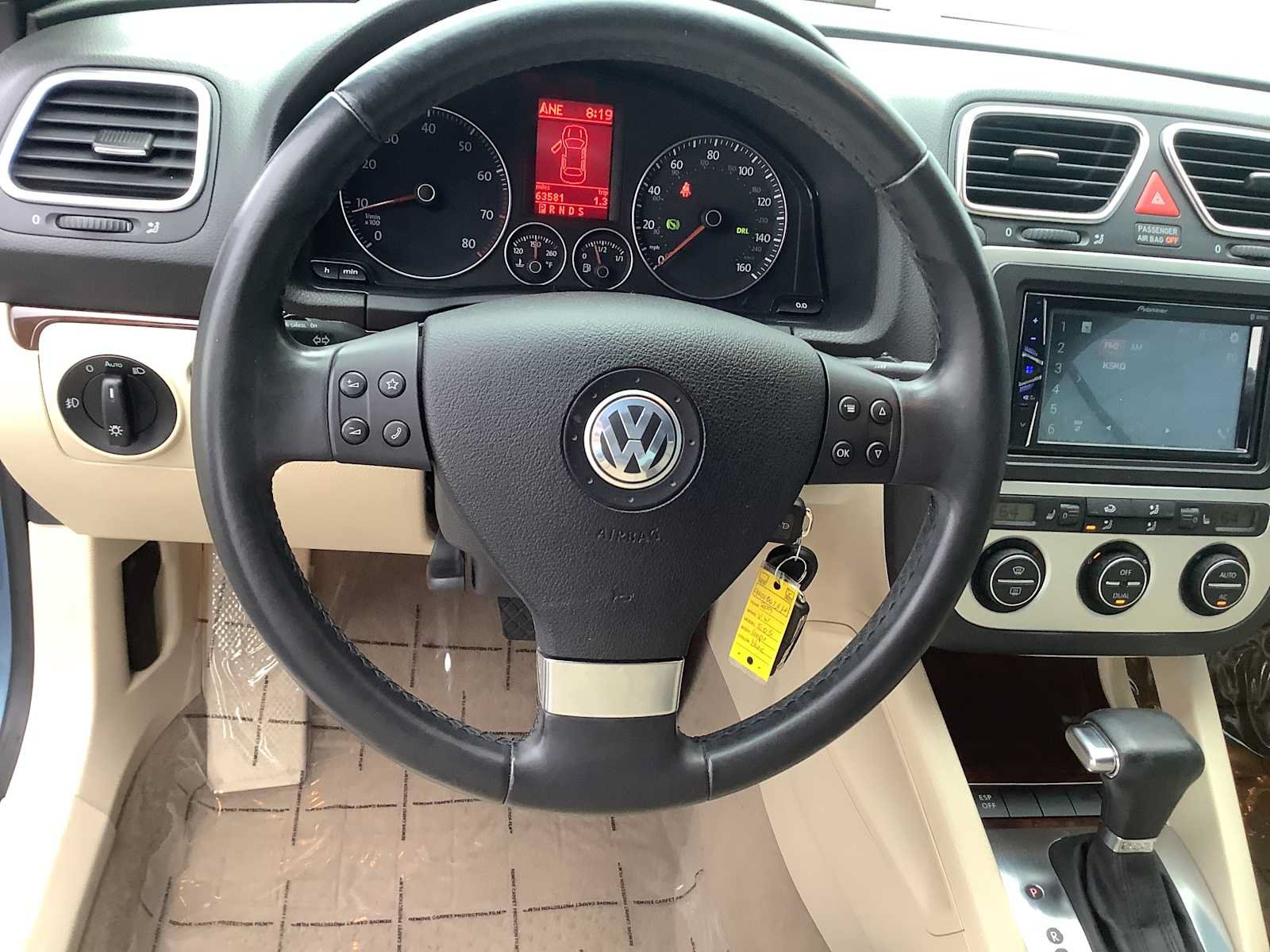 Used 2009 Volkswagen Eos Lux FWD image 10