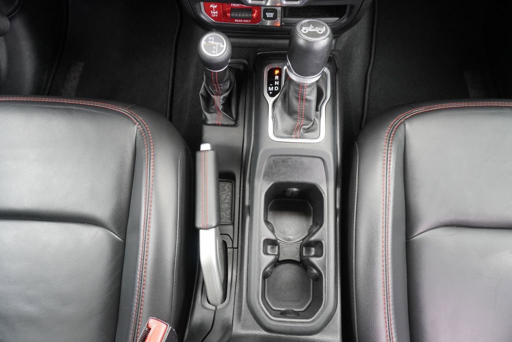 Used 2018 Jeep Wrangler Unlimited Rubicon AWD/4WD image 16