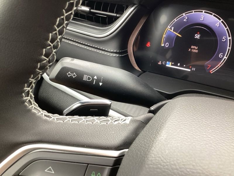 New 2025 Jeep Grand Cherokee Altitude AWD/4WD image 35