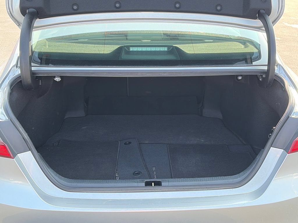 Used 2022 Toyota Camry LE w/ Convenience Package FWD image 8