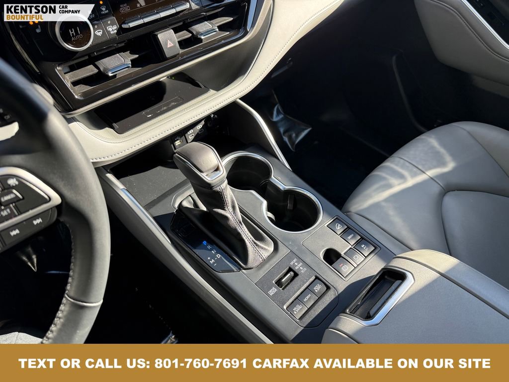 Used 2025 Toyota Highlander XLE image 22
