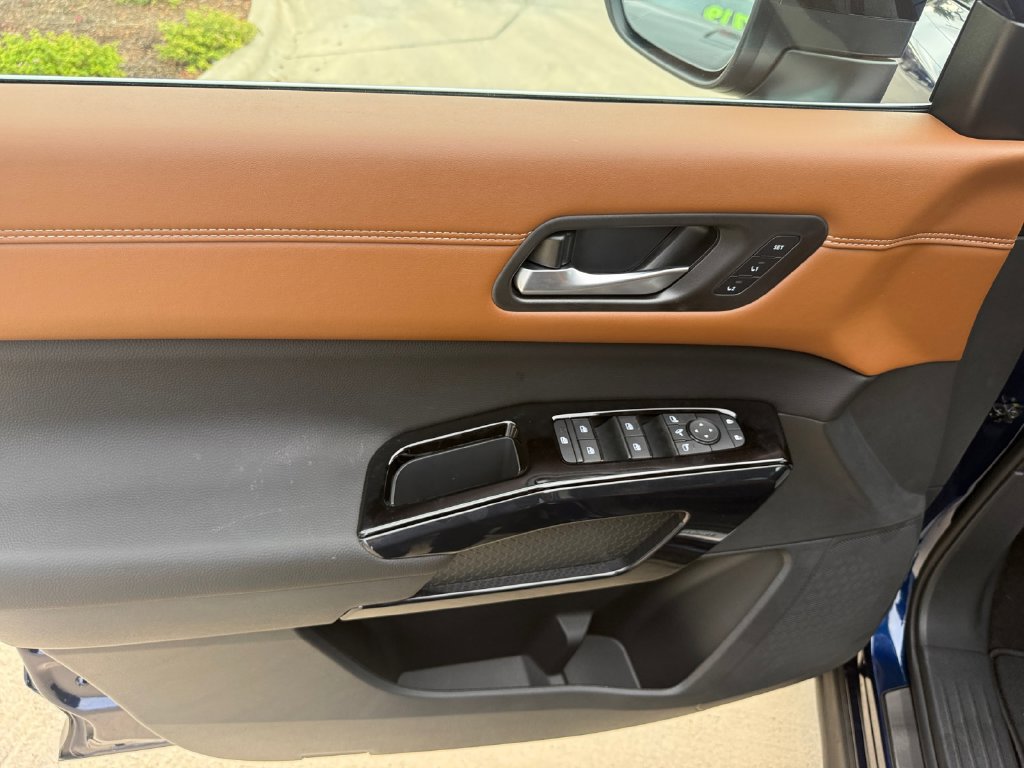 New 2026 Nissan Pathfinder Platinum AWD/4WD image 11
