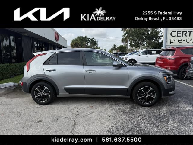Certified 2023 Kia Niro LX FWD image 2