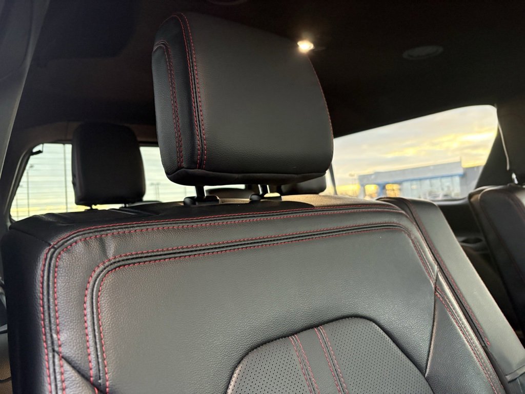 Used 2022 Ford Expedition Max Limited image 29