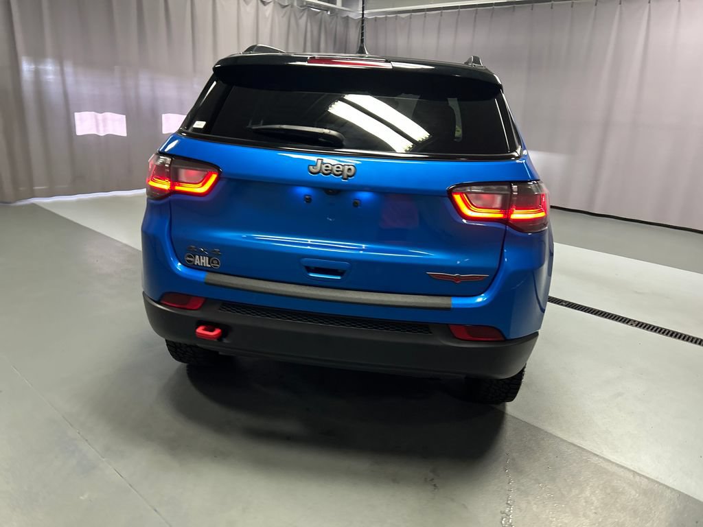 Used 2025 Jeep Compass Trailhawk w/ Trailhawk Elite Group AWD/4WD image 6