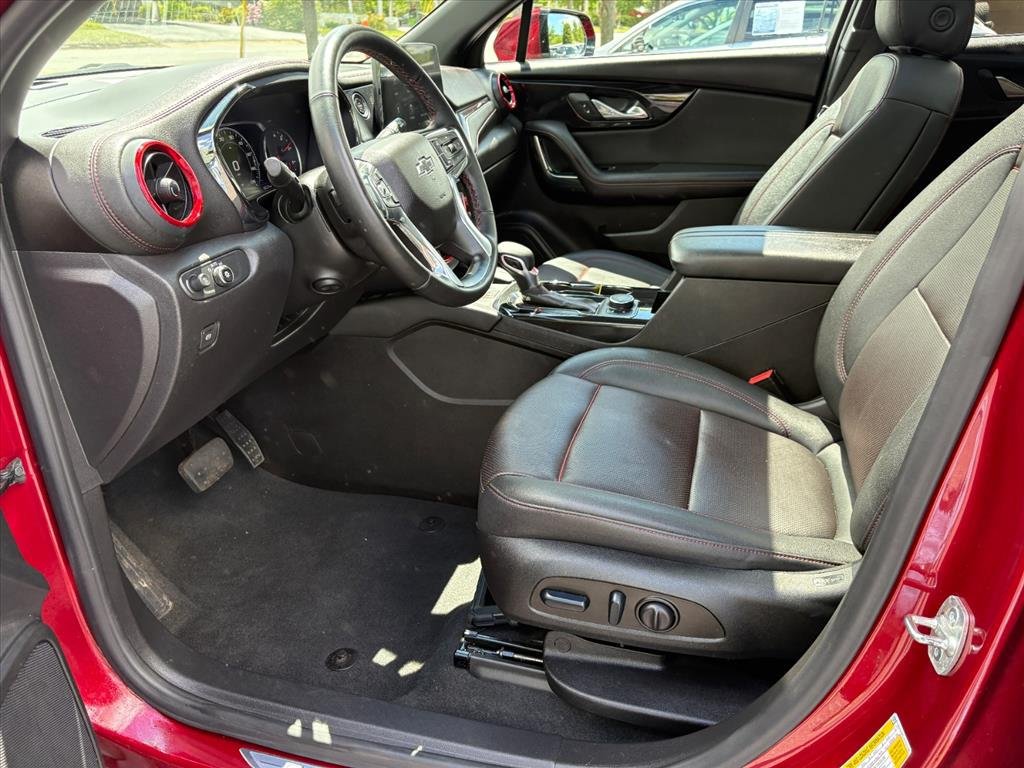Used 2025 Chevrolet Blazer RS w/ Enhanced Convenience Package AWD/4WD image 16