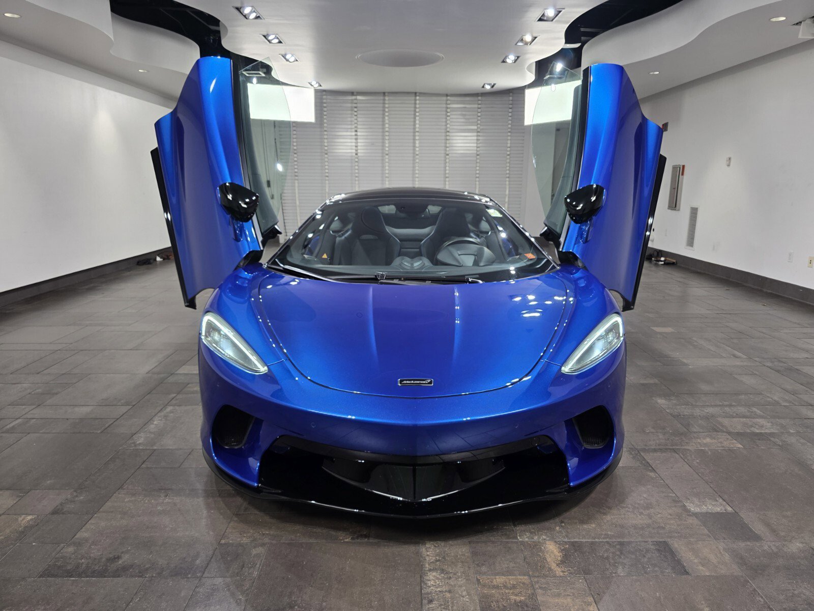 Used 2023 McLaren GT image 20