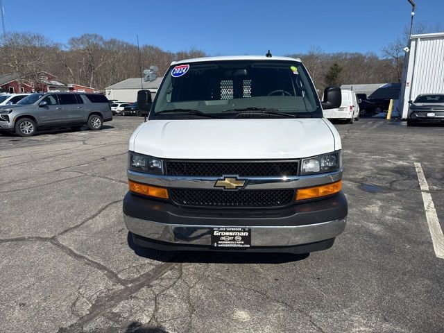 Used 2024 Chevrolet Express 2500 w/ Driver Convenience Package image 3
