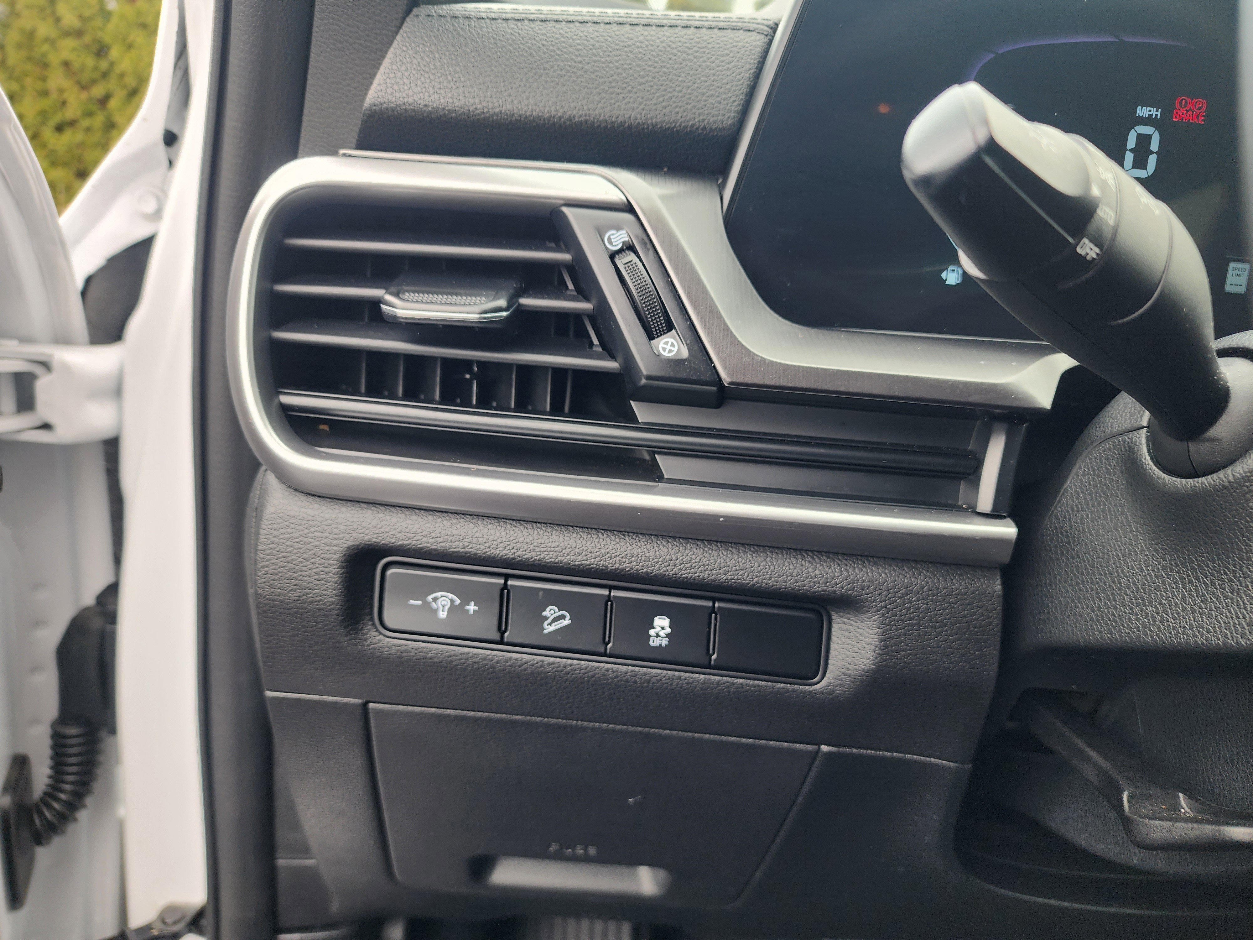 Used 2024 Kia Telluride LX image 25