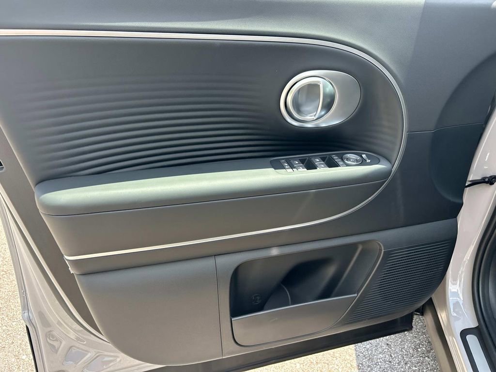New 2026 Hyundai Ioniq 9 SEL image 17