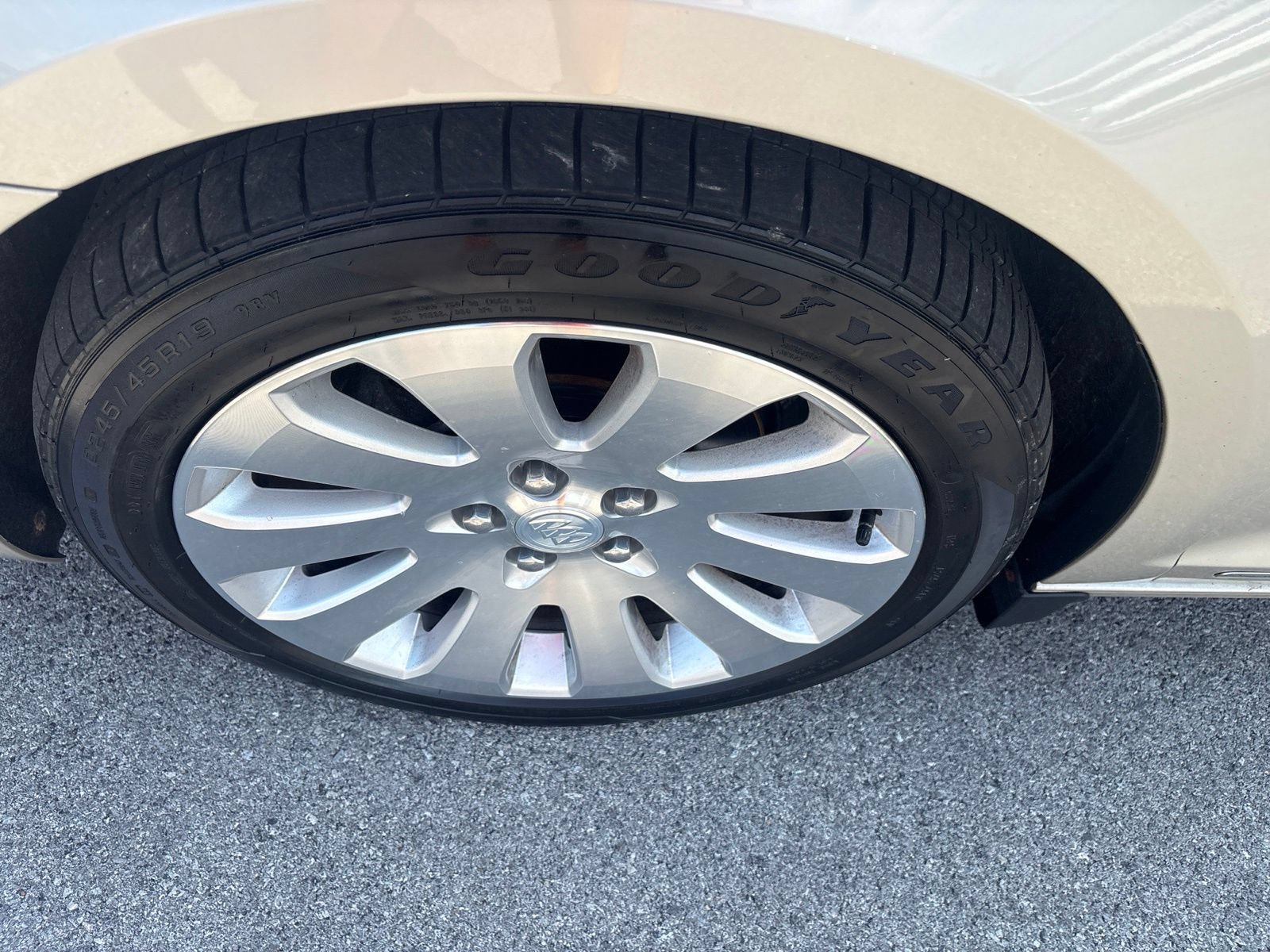 Used 2014 Buick LaCrosse Premium w/ Driver Confidence Package AWD/4WD image 10