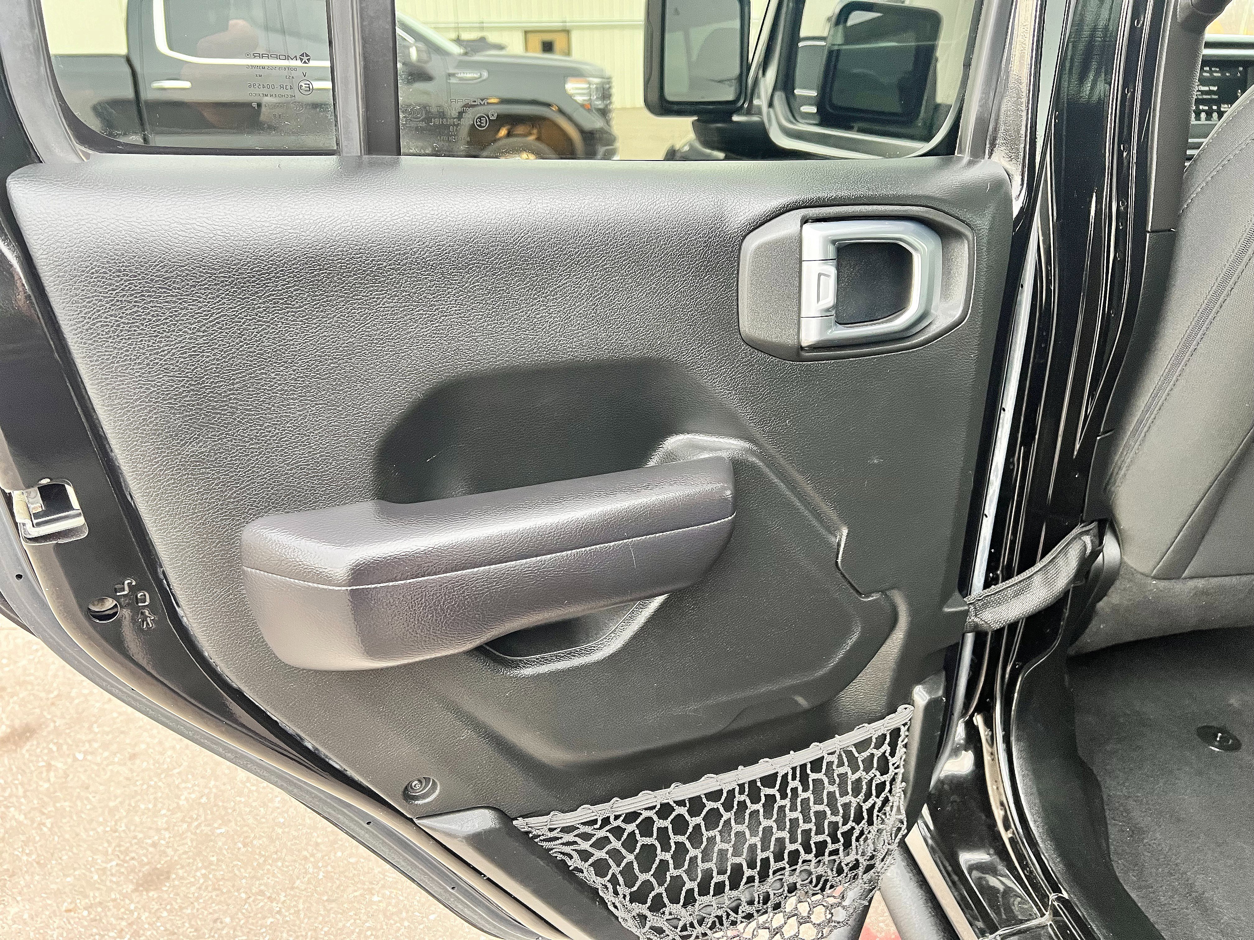 Used 2018 Jeep Wrangler Unlimited Sport S image 21
