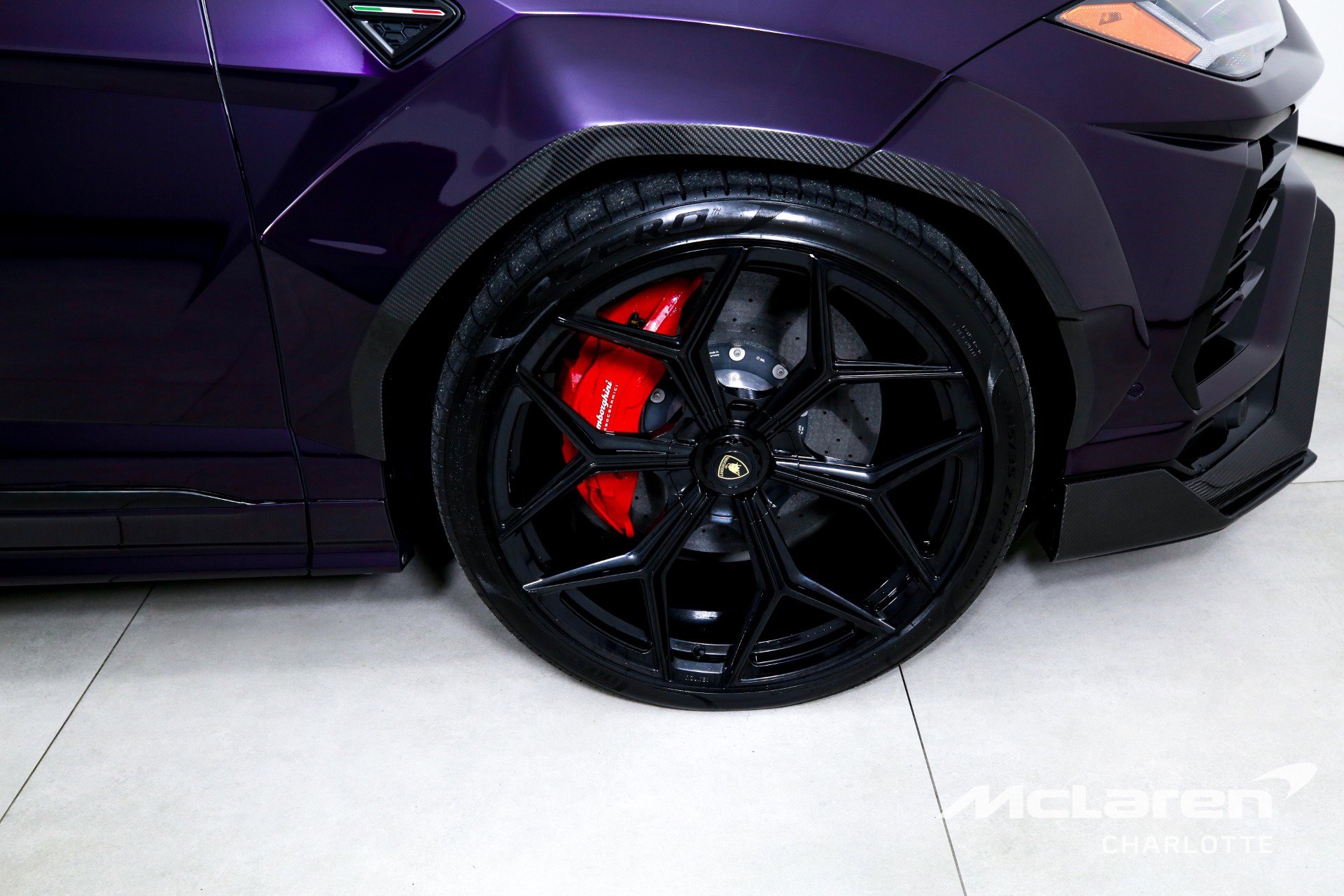 Used 2019 Lamborghini Urus image 40