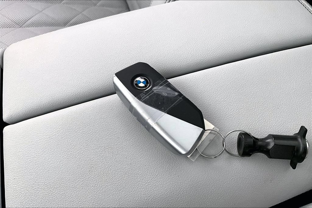 Used 2025 BMW X5 xDrive40i AWD/4WD image 13