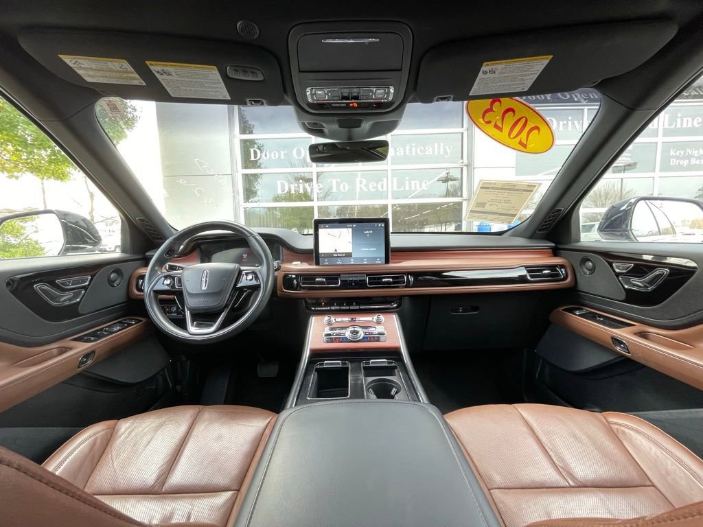 Used 2023 Lincoln Aviator Reserve image 32