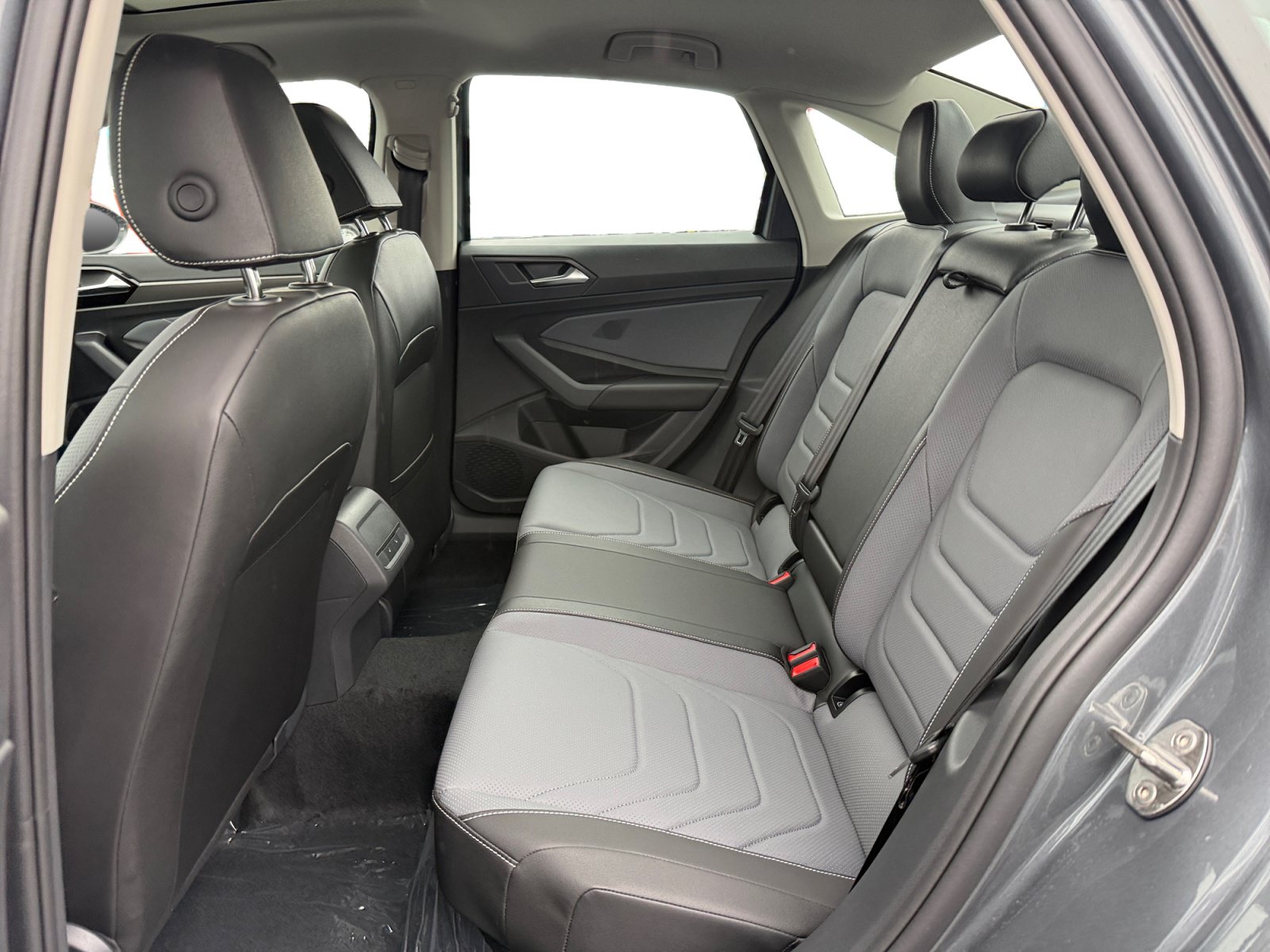 New 2027 Volkswagen Jetta SEL FWD image 16