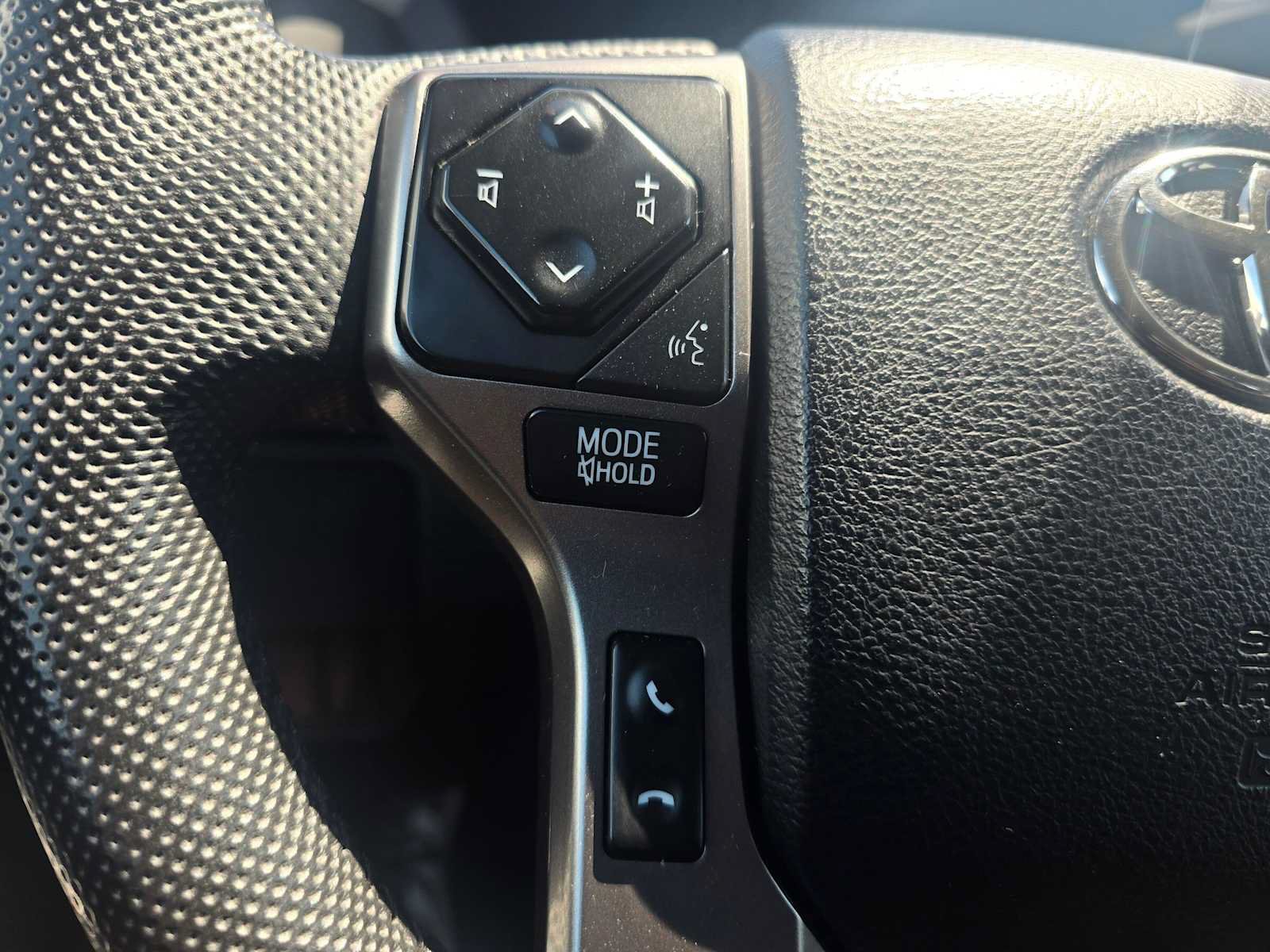 Used 2023 Toyota Tacoma SR5 AWD/4WD image 31
