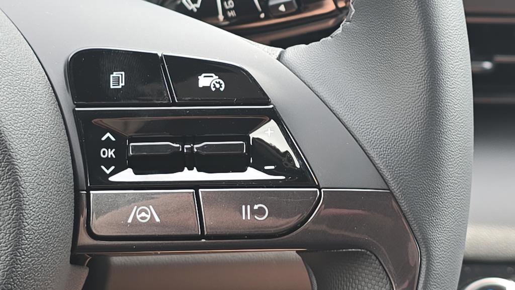 New 2026 Hyundai Elantra Sport FWD image 24