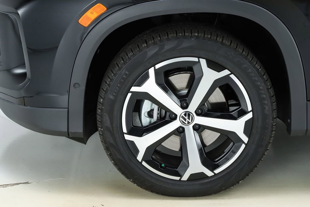 New 2026 Volkswagen Tiguan SE image 44