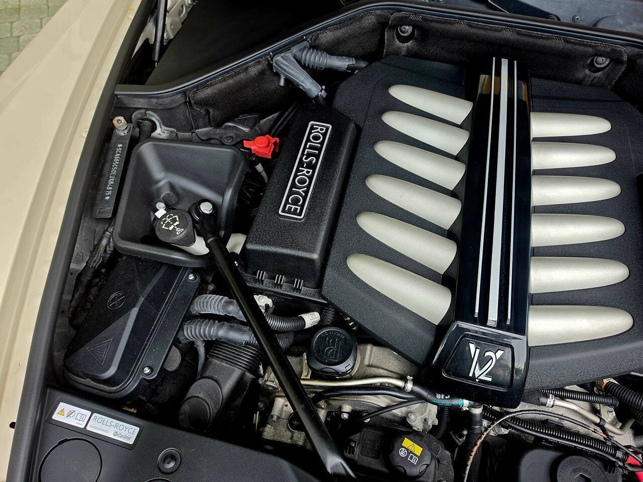 Used 2014 Rolls-Royce Wraith RWD image 40